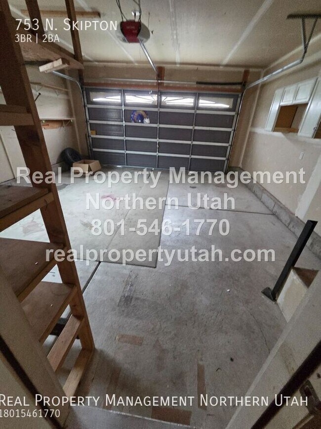 Building Photo - 753 N. Skipton-