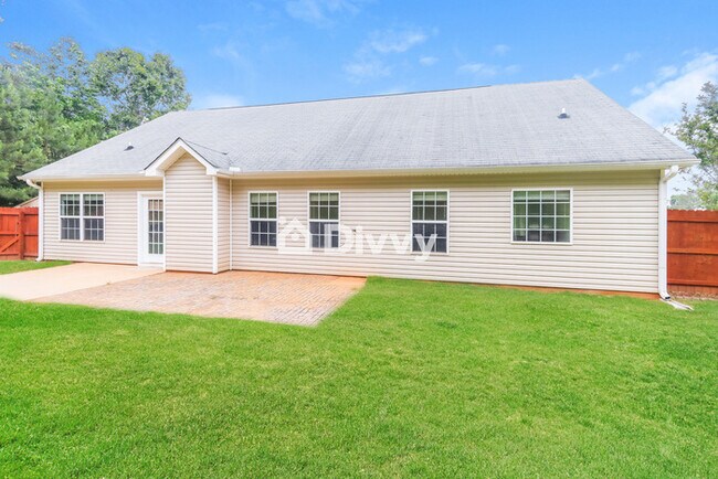 Building Photo - 69 Kimbell Farm Dr
