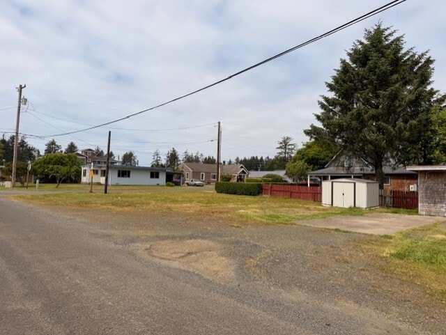 Building Photo - 804 N 1st St
