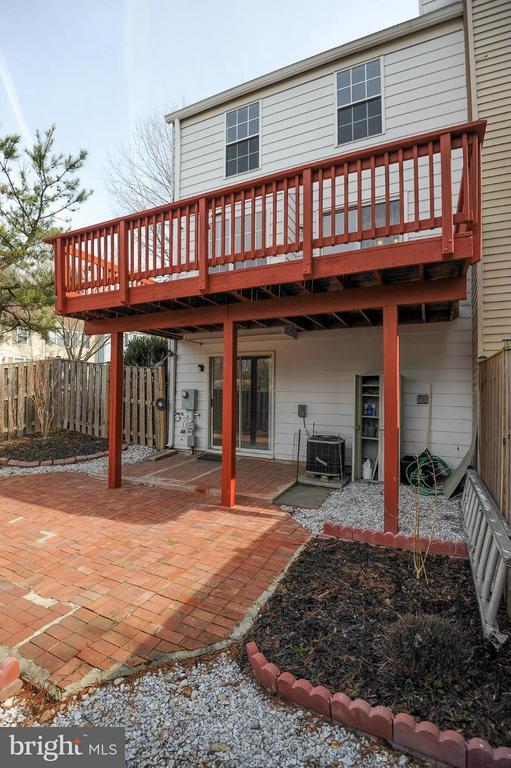 Building Photo - 6627 Briarleigh Way