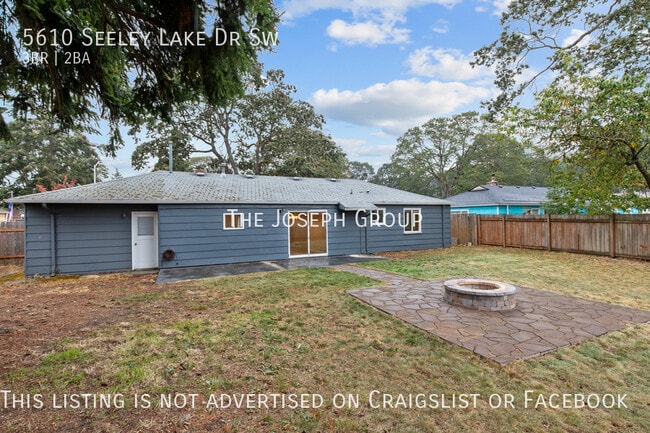 Building Photo - Beautifully updated 3 bed/2 bath in Lakewood!
