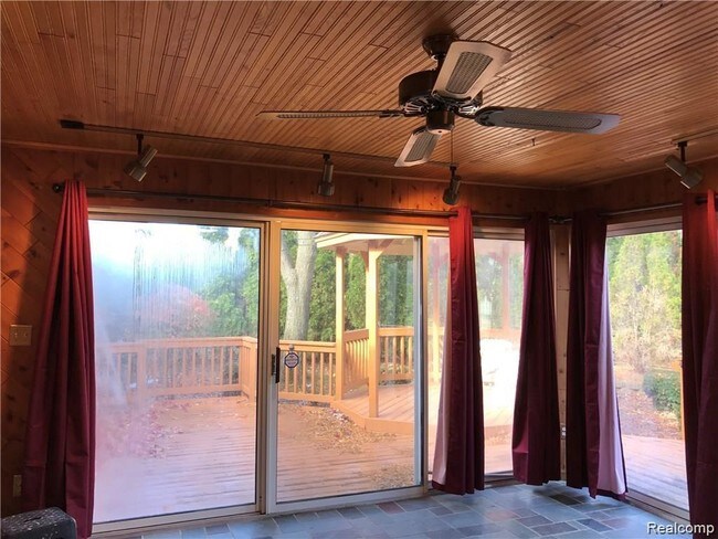 Building Photo - 35984 Scone St