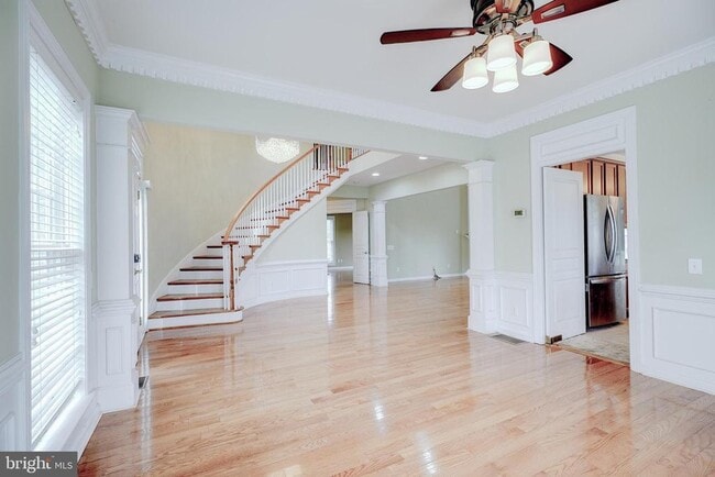 Building Photo - 15 Ridings Way