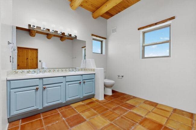 Building Photo - 45 Encantado Loop