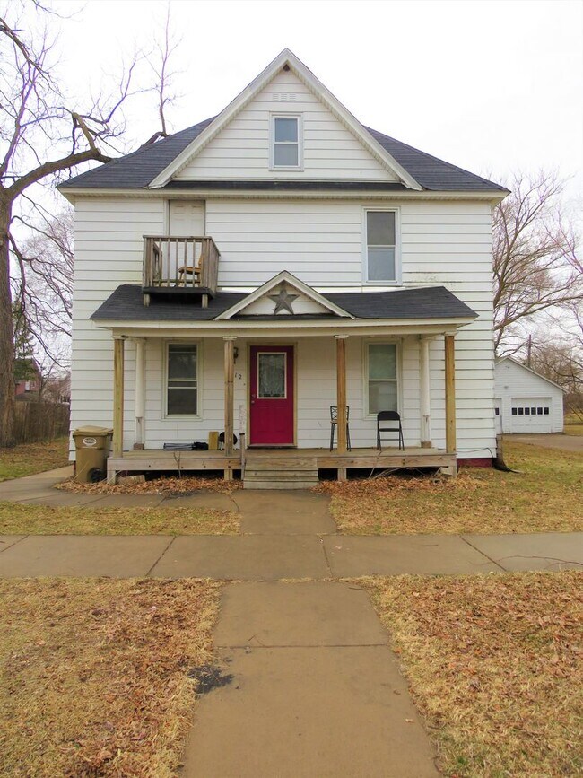 Primary Photo - 712 McDonough St