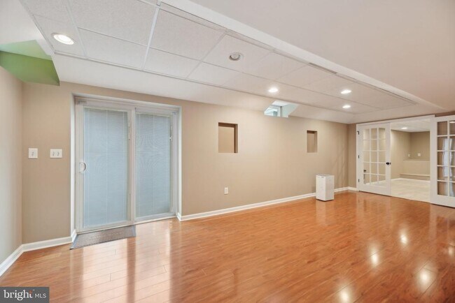 Building Photo - 2042 Clarkson Dr