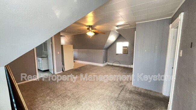 Building Photo - 705 E 18th Ave