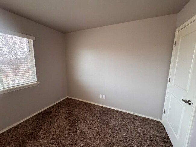 Building Photo - 6929 Mayberry Ln