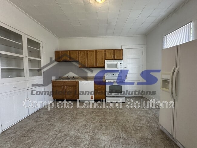 Building Photo - 1453 Walnut St