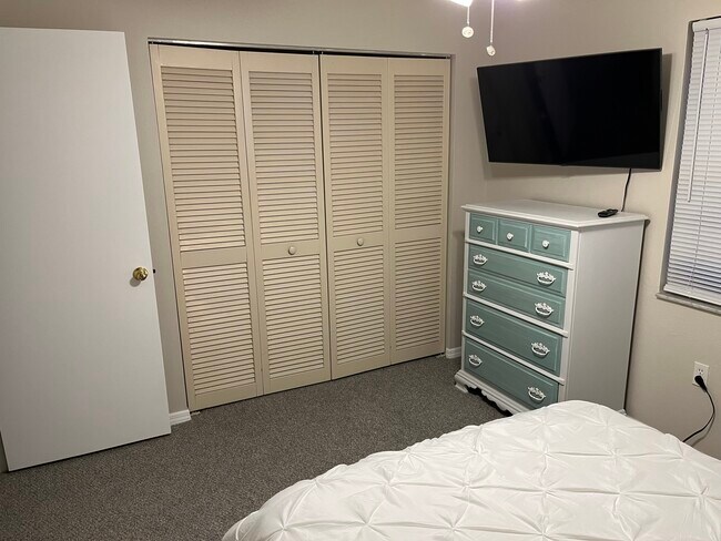 Building Photo - 3193 Desoto Dr