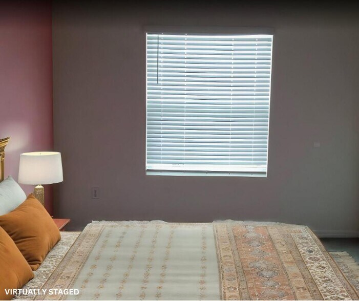 Building Photo - 16608 Maude Dr