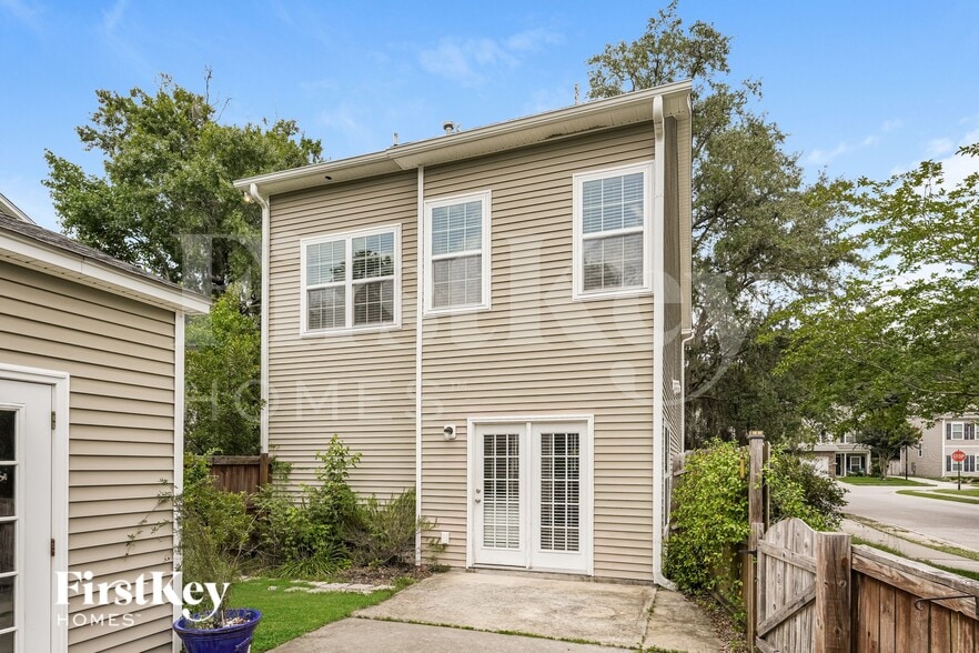 Building Photo - 2901 Maybry Dr
