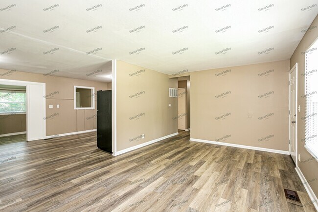Building Photo - 6401 E 44th Pl