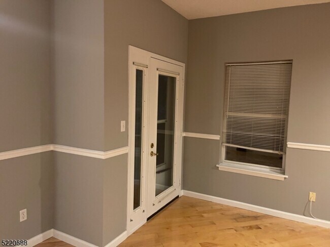 Building Photo - 312 Brittany Dr
