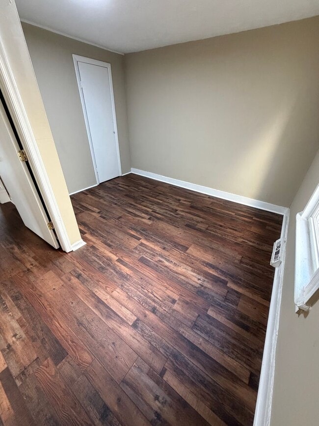 Building Photo - Newly Updated 2BR/1BA Home – Great Location & Move-In Ready!