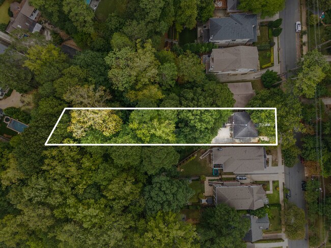 Building Photo - 746 Amsterdam Ave NE