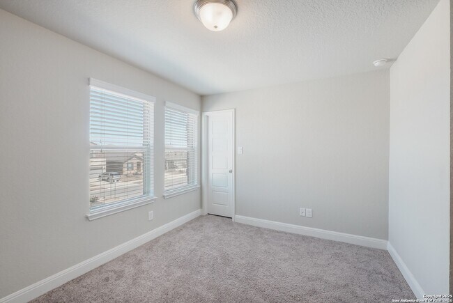 Building Photo - 130 Abbeydell