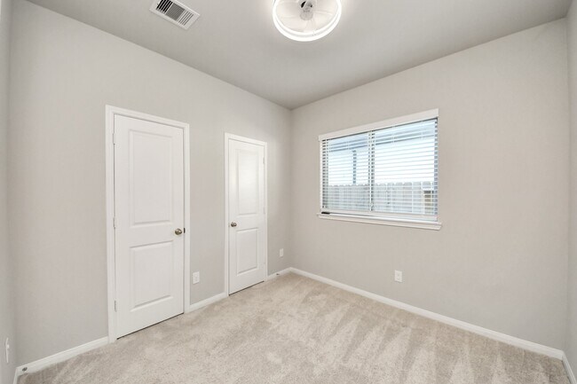 Building Photo - 1930 Waters Branch Dr