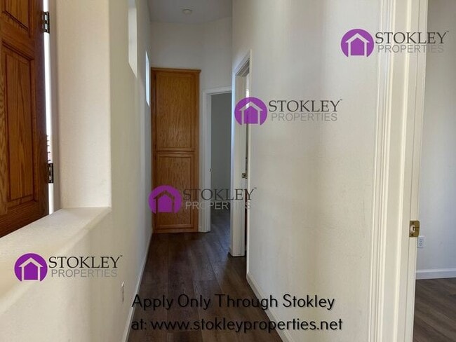 Building Photo - 2133 Bluerock Cir