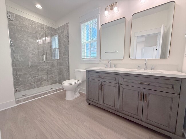 Building Photo - 2-Bedroom with Flex Room, Pool, and Pickleball Court in Cookeville