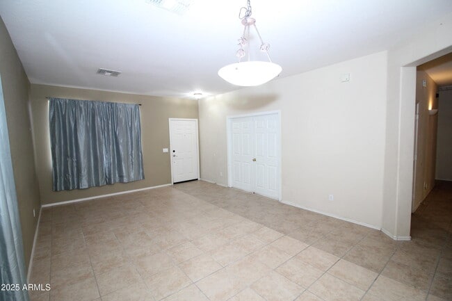 Building Photo - 4815 N 95th Ln