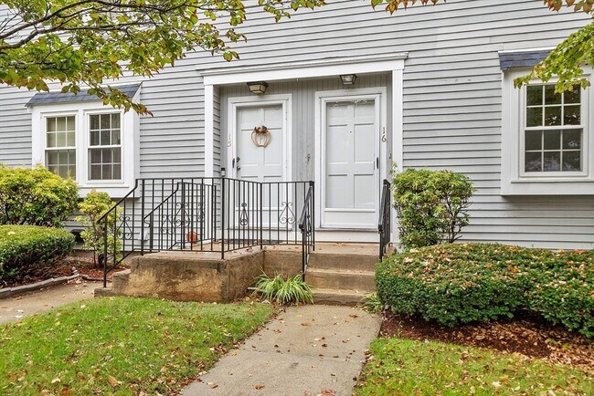 Primary Photo - 148 Flower Ln
