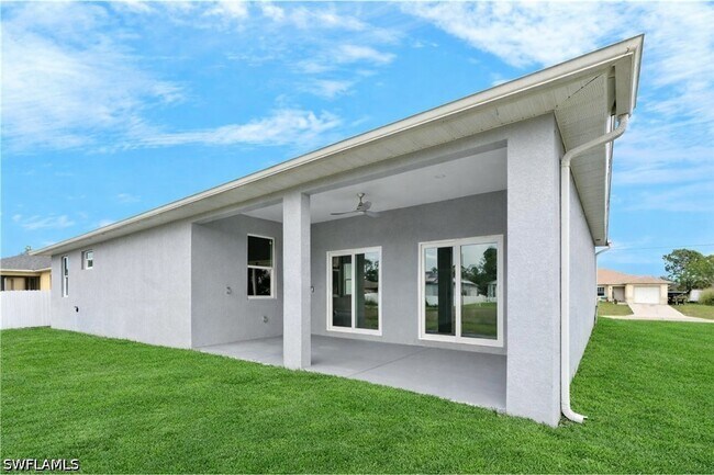 Building Photo - 1043 Albert Ave