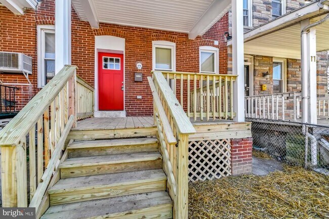 Primary Photo - 19 N Morley St