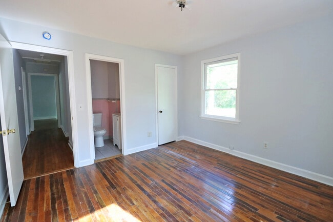 Building Photo - 3151 Truman St