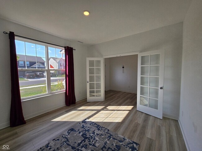 Building Photo - 5128 Summerton St