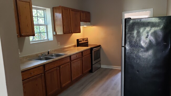 Building Photo - 1712 Reynolds St