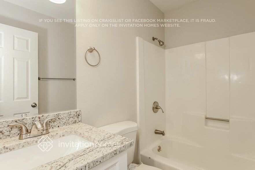 Building Photo - 5235 W Lupine Ave