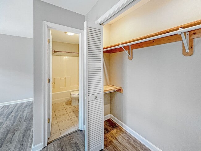 Building Photo - Charming 3 Bed, 2 Bath Home Minutes From B...