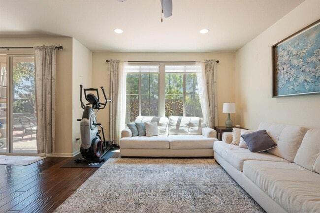 Building Photo - 7098 Sitio Corazon