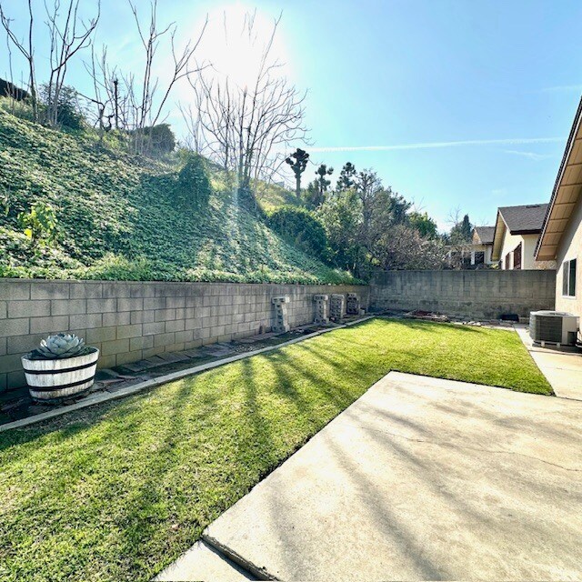 Building Photo - 820 Browning Pl