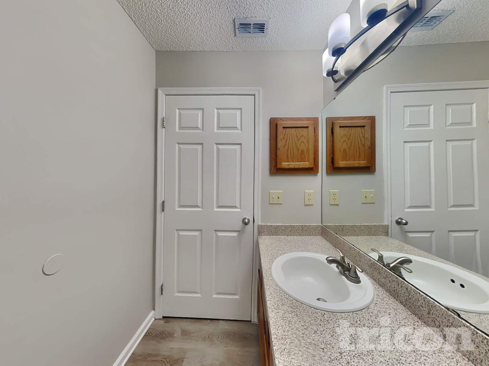 Building Photo - 8256 Creek Hollow Ct