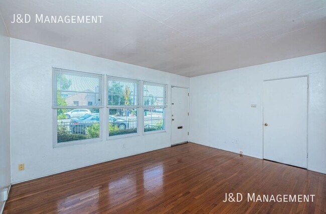 Building Photo - 2231 Meade Ave