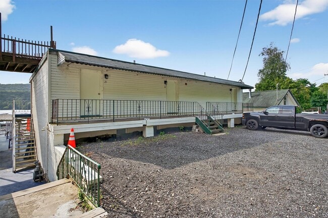 Building Photo - 620 Jersey Ave