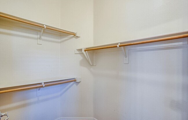 Building Photo - 2150 E Bell Rd