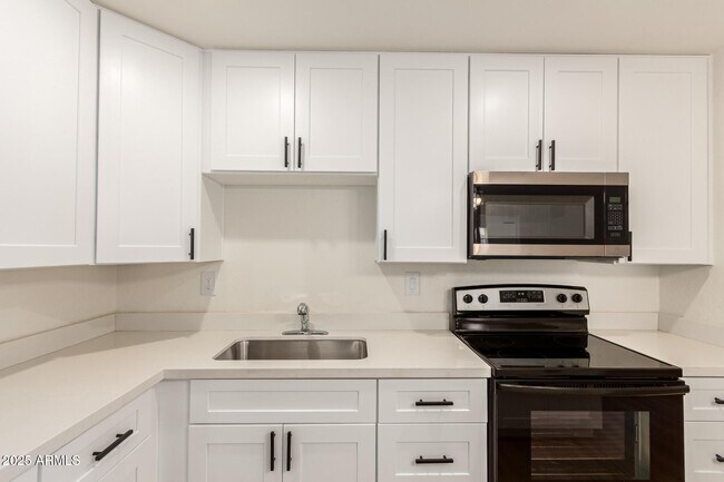 Building Photo - 4013 W Nancy Ln