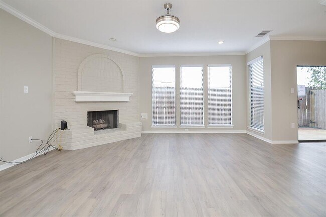 Building Photo - 5630 Fairdale Ln