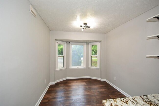 Building Photo - 4544 Coopers Creek Pl SE