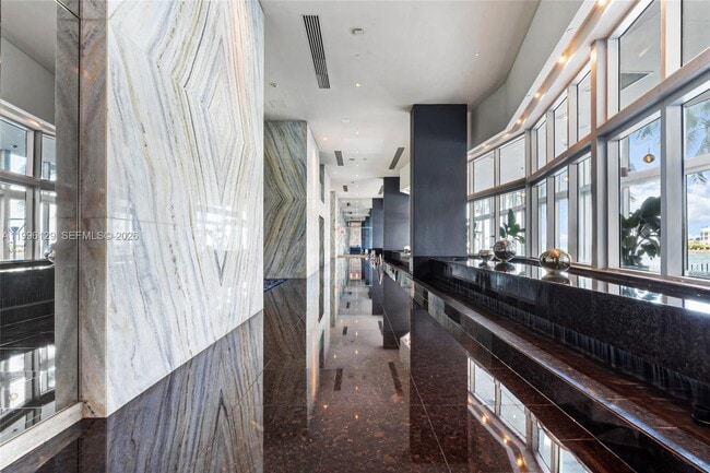 Building Photo - 335 S Biscayne Blvd