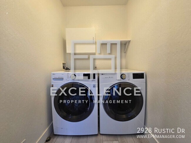 Building Photo - 2928 Rustic Dr