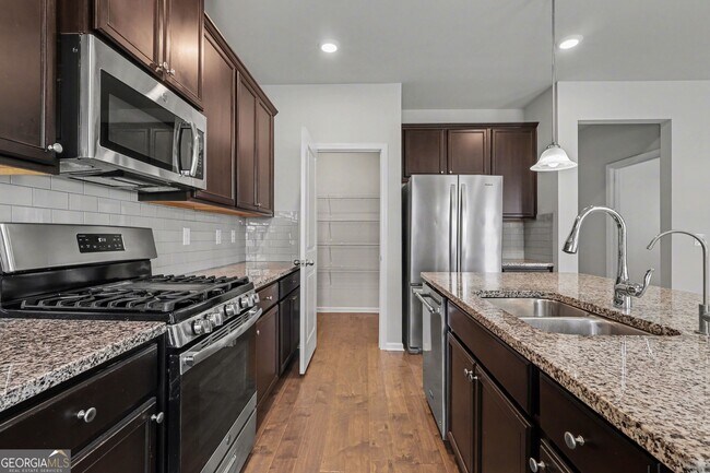 Building Photo - 6276 Noreen Wy