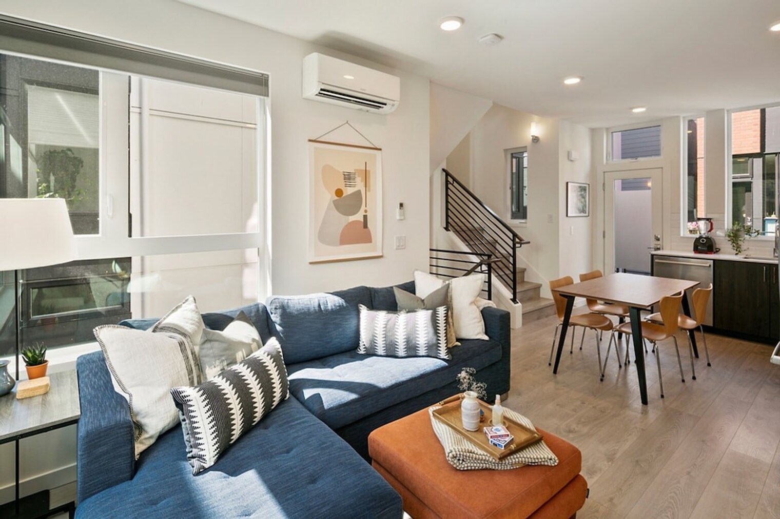 Building Photo - 516 Broadway E