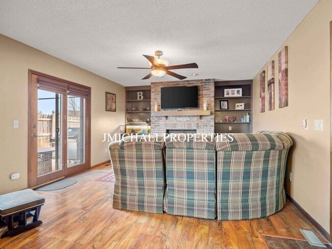 Building Photo - 9034 Dunmore Ln