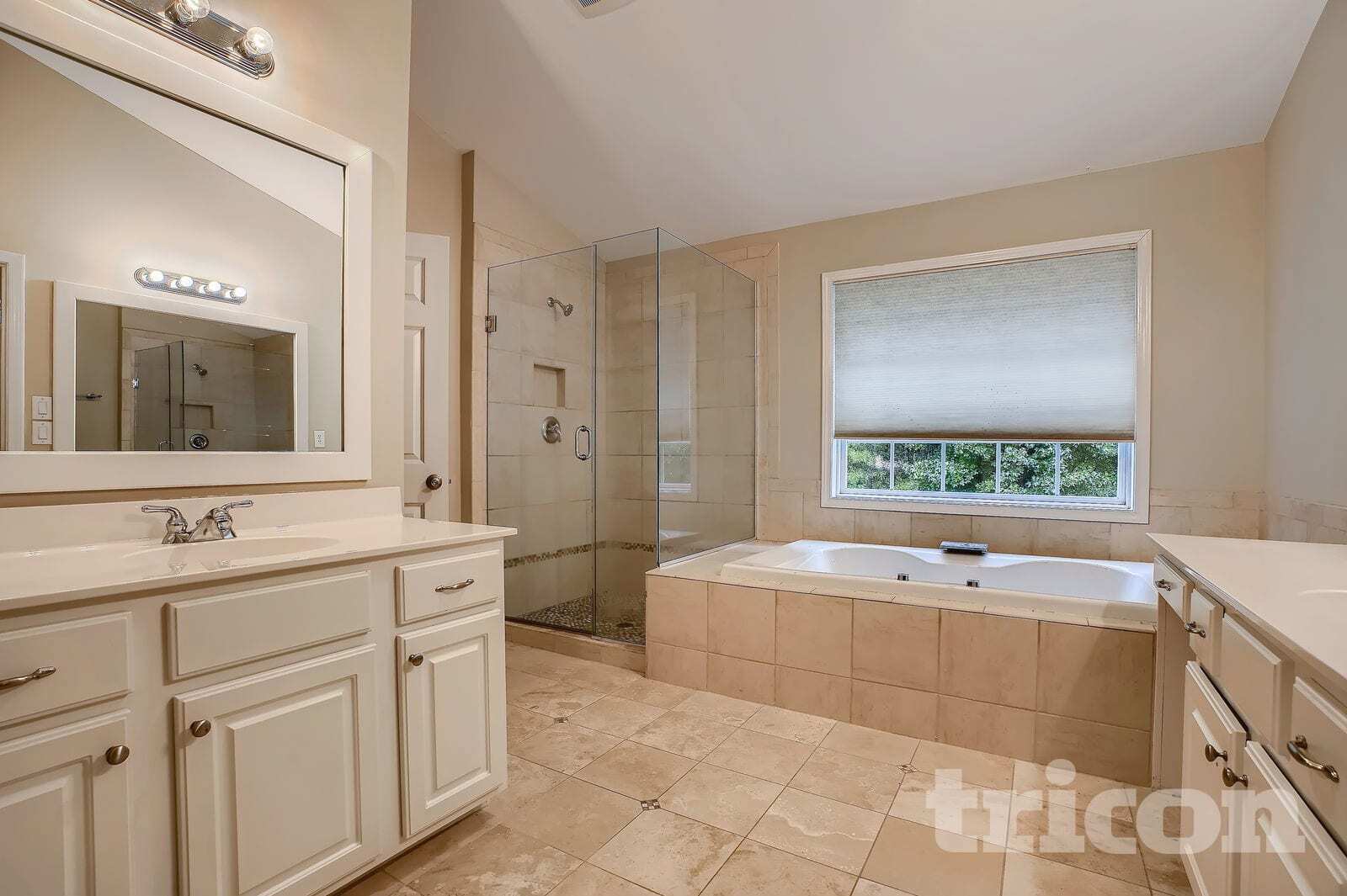 Building Photo - 341 Revolution Dr