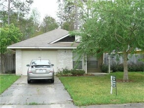 Building Photo - 3 Bedroom House