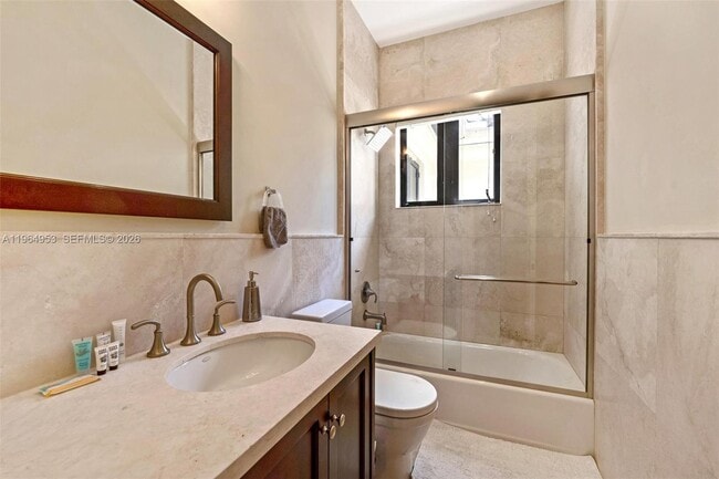 Building Photo - 2715 Cordova St